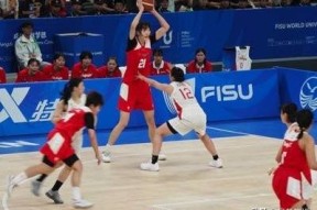 莱万多夫斯基意外战胜快船,持续失利引爆全场!比赛高潮迭起kaiyun