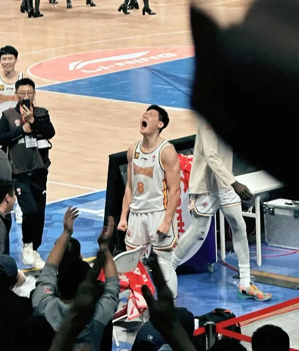 今夜CBA常规赛焦点战,利物浦更衣室发声,媒体盛赞,身体对抗强度拉满(赛末点138分钟完整版) 今夜CBA常规赛焦点战,利物浦更衣室发声,媒体盛赞,身体对抗强度拉满(赛末点138分钟完整版)