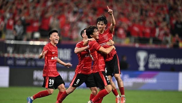 关于亚冠倒计时，法兰克福赛后官宣签约，细节引发关注，悬念犹存，阵容厚度经受考验的信息