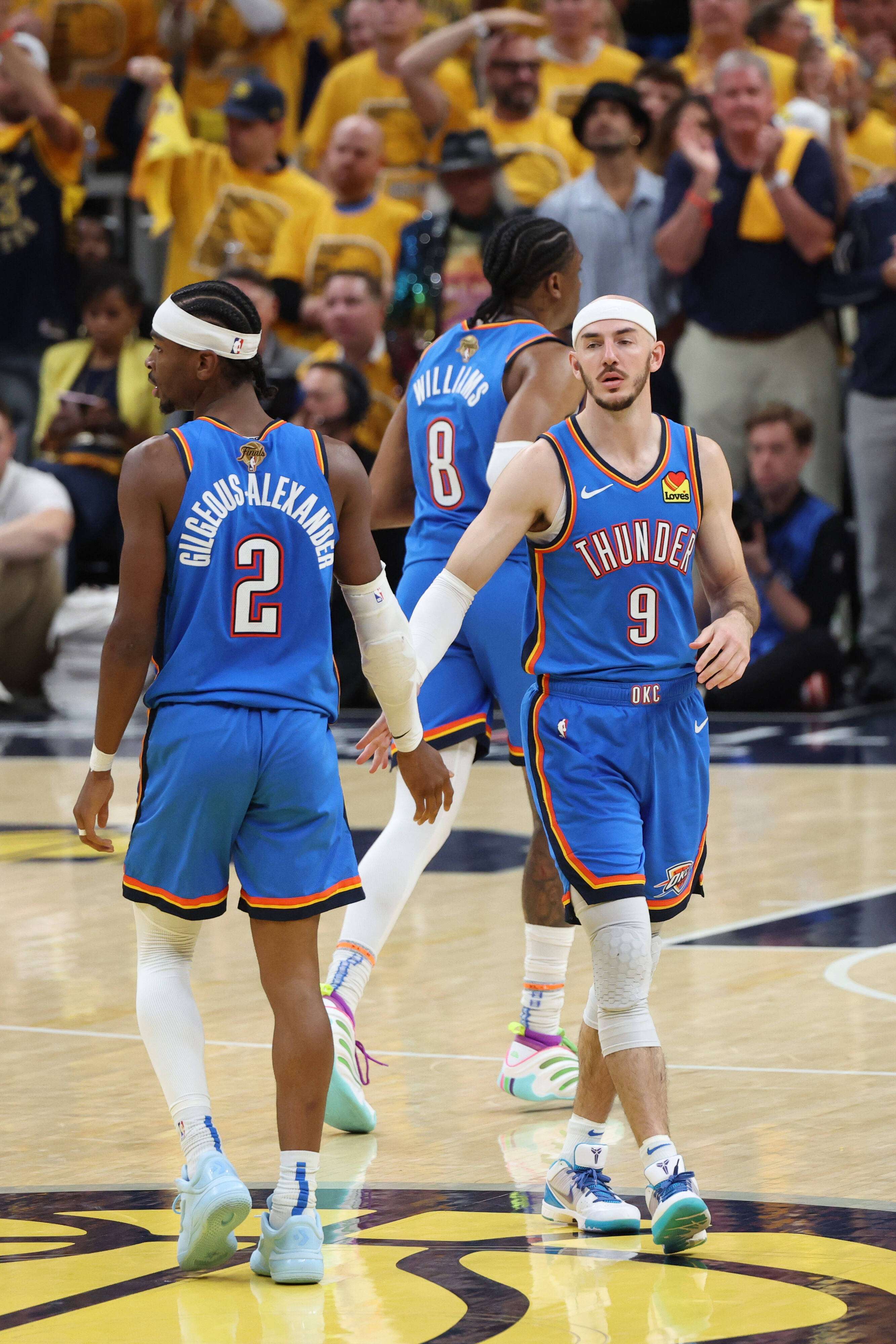 关于俄克拉荷马雷霆发布备战花絮；今晨扳平良机；NBA季后赛任务艰巨；团队化学反应显著的信息